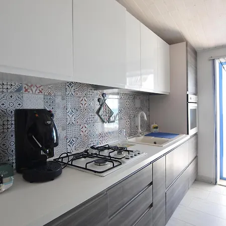 Awesome In With Kitchen Apartment *